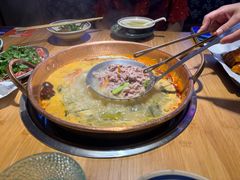 -洱火云南酸菜牛肉火锅(石景山当代商城店)