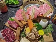 -山川小町·极番烧肉(新地假日广场店)
