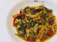 火腿炒农家豆腐皮-辣公子·千岛湖私房菜(滨江店)