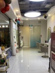 -虫二·专注健康烫染沙龙