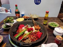 -四小区火锅·巷子里的重庆火锅(花照壁店)