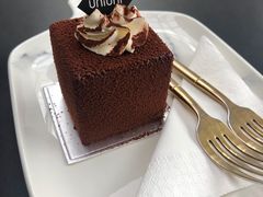 -UNI UNI(环亚凯瑟琳店)