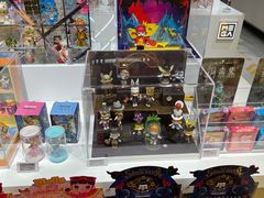 店内环境-泡泡玛特POPMART(上海环球港店)