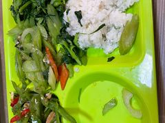 -同济大学本部学苑饮食广场