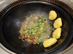 -锅老头海鲜铁锅炖