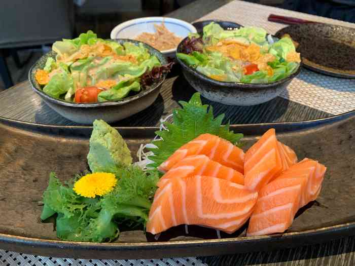 北海道日本料理-"「筑地刺身卷」「加州卷」「日本特级海胆寿.