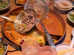 -洱火云南酸菜牛肉火锅(石景山当代商城店)