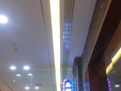 -鸿通城购物中心