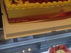 -花花卷卷·鲜食蛋糕(静安久光百货店)