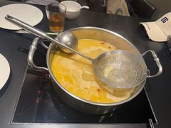-鲜入唯煮·港式海鲜牛肉火锅(金宝街店)