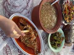 -老街烧烤大排档·地道湖北菜·龙虾馆(汉口火车站店)