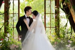 -雪中彩影婚纱摄影·微光艺术中心