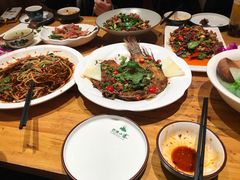 -老滇山寨•云南特色菜•地方菜•民族风情歌舞表演(金碧店)