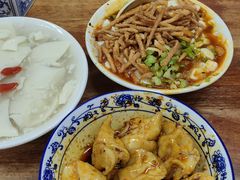 -小谭豆花(西大街店)