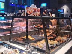 面包甜点陈列柜-巴黎贝甜(大宁国际商业广场店)