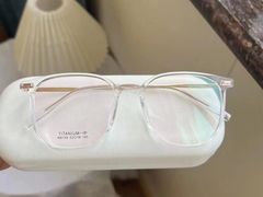 -爱视眸Eyeblling眼镜·依视路·蔡司镜片折扣店(百联南方商城购物中心)