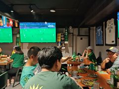 -京狮炙燥·精酿烧烤(首经贸店)