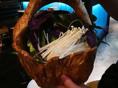 -东椰·海南椰子鸡火锅(朝阳门店)