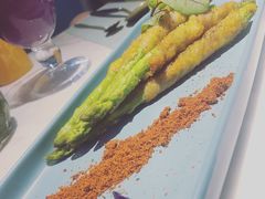 焗芦笋包肉-蜜桃花开·中西融合菜E&W(南长街店)