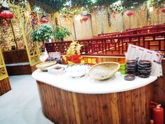 -袁小二大东北铁锅炖(吉祥村总部)