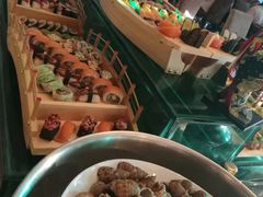 -荣誉国际酒店-云顶旋转餐厅