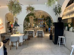 -春树下·树屋花房西餐厅(罍街AS1980店)