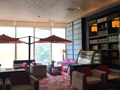 -喜鹊愉家酒店(郑州曼哈顿博览中心地铁站店)