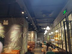 -肥肥虾庄·金牌油焖大虾(杨园滨江时代walk店)