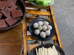 -乡土黄·鲜牛肉火锅·小龙虾(兴业街店)
