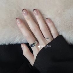 -悦指间美甲美睫