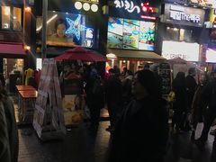 -BHC炸鸡(明洞总店)