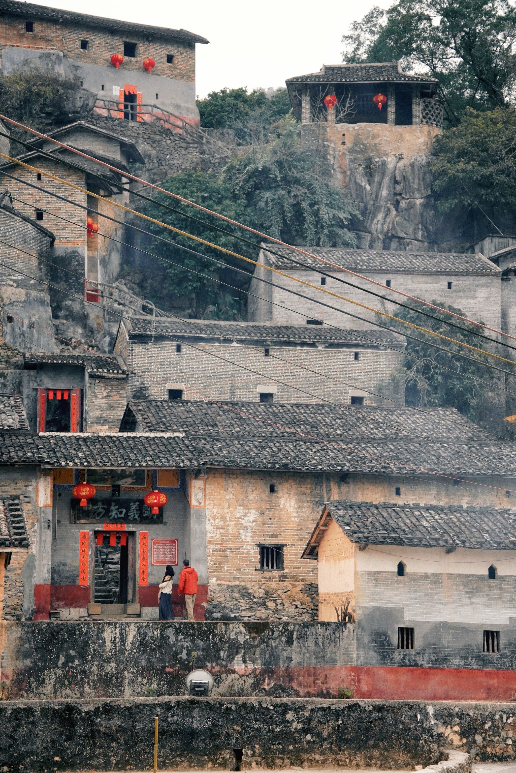 英西峰林走廊位于英德市西南地区,穿越九龙,明迳,岩背三镇,连绵20多