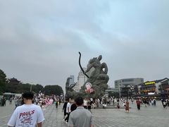 -巴陵广场