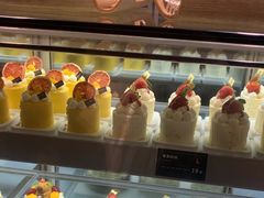 -罗森尼娜(德思勤店)