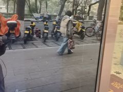 -意卡菲·欢乐聚会餐厅(华侨店)