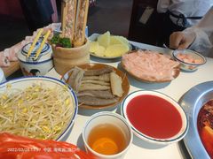 井水豆芽-卤校长重庆火锅(国兴店)