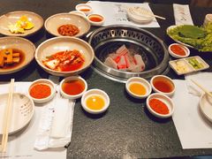 -草家酱蟹炭火烤肉店(珲春南路一店)