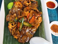 -东海岸人工湖美食村