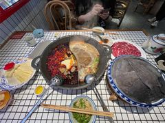 鸳鸯锅-董眼镜火锅(洪崖洞总店)