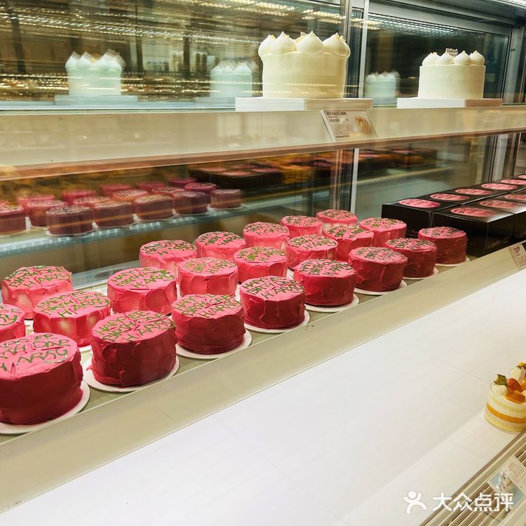 新品官宣❗️哈利波特·海格蛋糕✖️联名｜好利来年度之作🌟