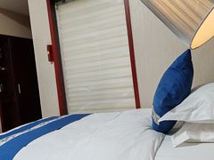 -西港航空酒店(银川南门广场机场巴士店)