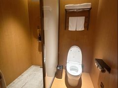 -桔子酒店(上海西藏北路地铁站店)