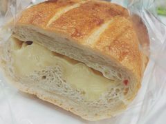芝士粒粒法包-PAPER STONE BAKERY(天环店)