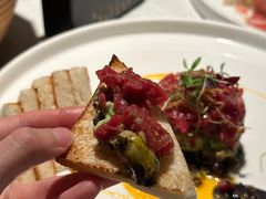 牛肉塔塔配牛油果黑橄榄酱-Solo(衡山路店)