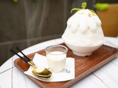 岛屿一芒果肉加芒果冰淇淋-丹礼糖甜品