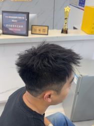 -尤司男士国潮理发馆