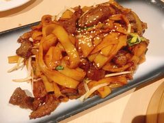 干炒牛肉河粉-避风塘(金山万达店)