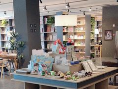 -魔方城市书房(中街益田店)