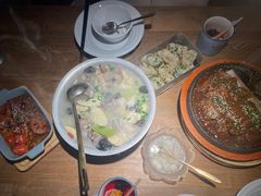 -蜜桃餐厅·伴山(湖滨商业街店)