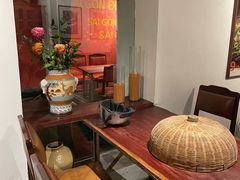 -Cuc Gach Quan Restaurant